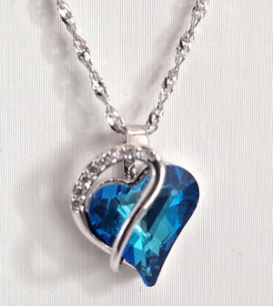Stauer Sapphire Blue Crystal Heart Necklace Princesscore Royalcore Romantic NIB